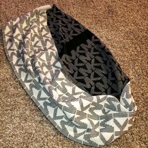 Michael Kors reversible infinity scarf